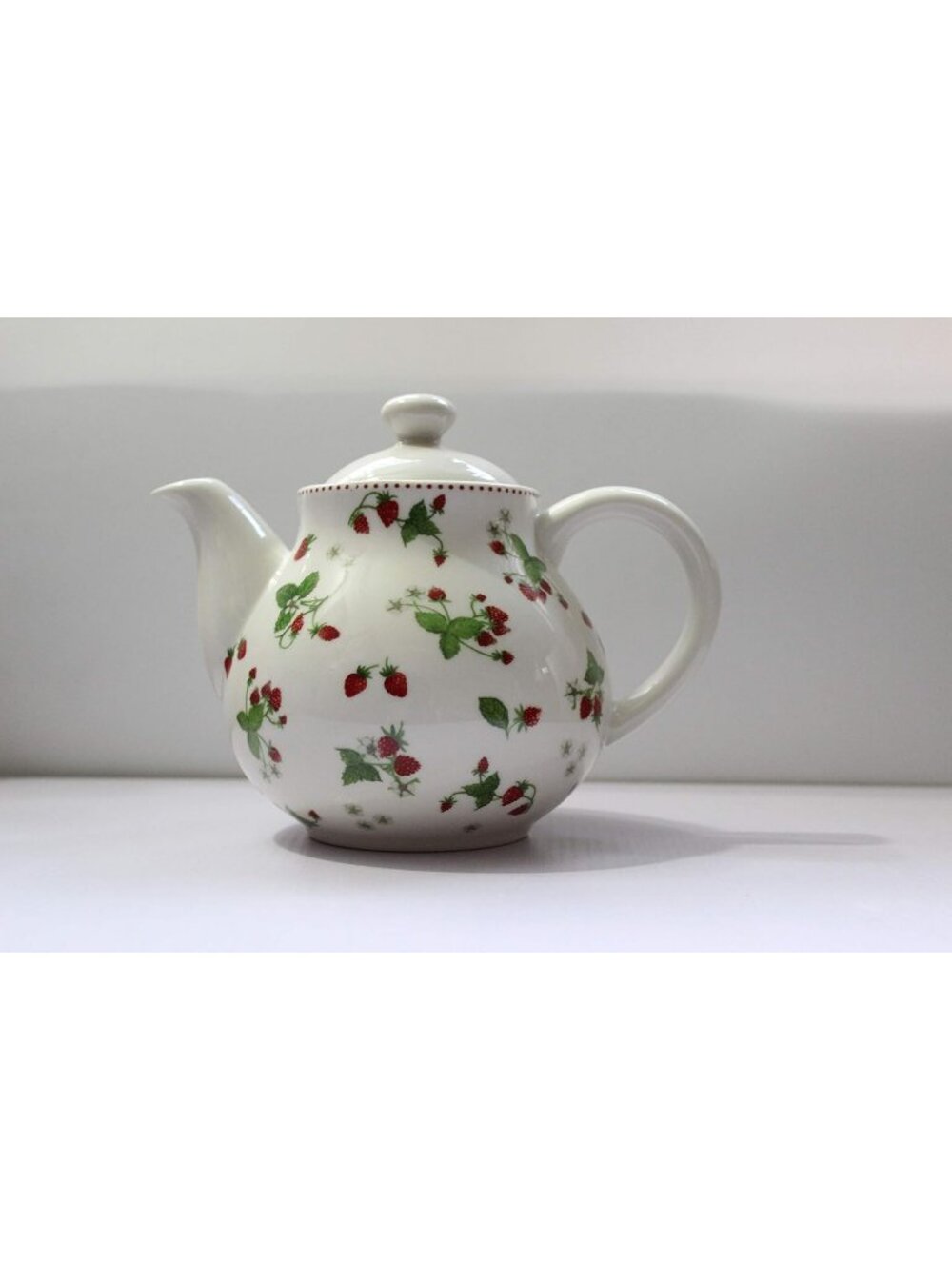 Beige Strawberry Porcelain Ceramic Kitchen Teapot with Lids Tea Coffee Sever - Picture 2 of 7